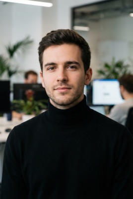 Специалист UXI.RUN по настройке AI-воронок продаж